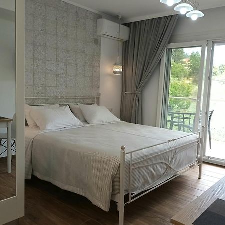 Olive Garden Villas And Apartments Chrysi Ammoudia Room photo