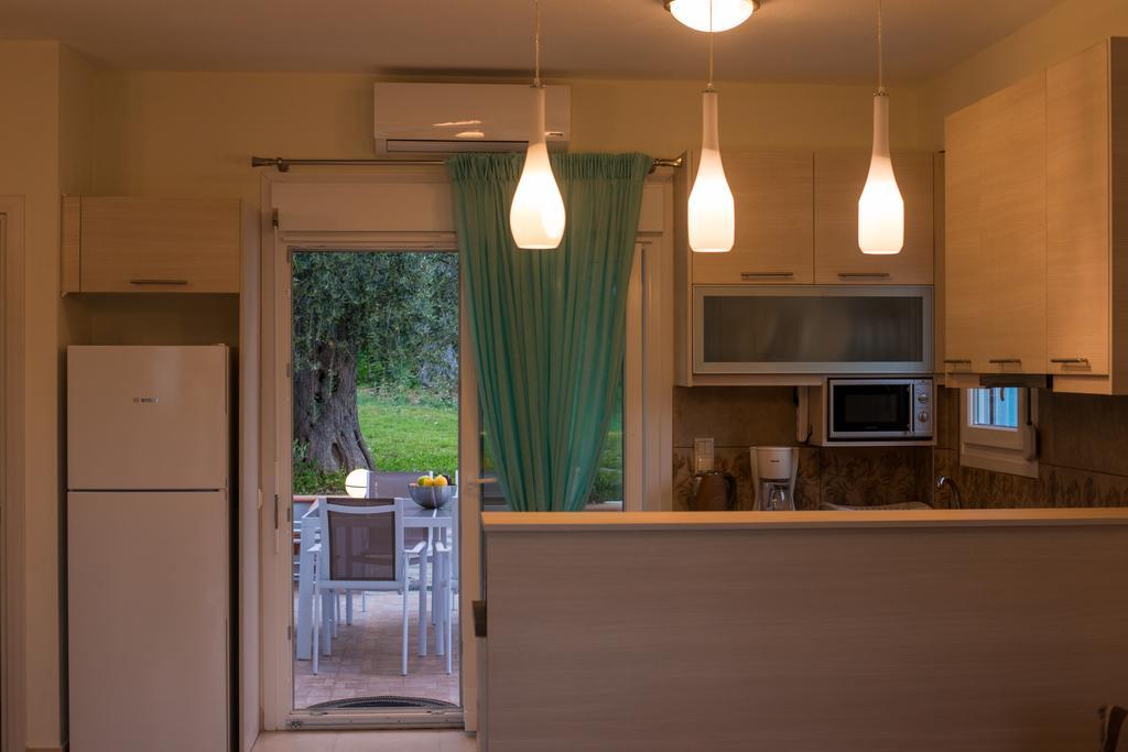 Olive Garden Villas And Apartments Chrysi Ammoudia Exterior photo