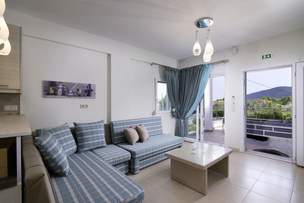Olive Garden Villas And Apartments Chrysi Ammoudia Exterior photo