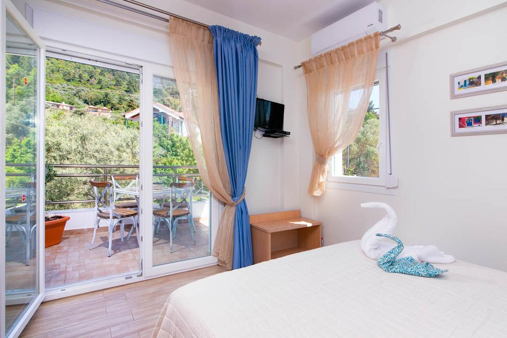 Olive Garden Villas And Apartments Chrysi Ammoudia Exterior photo